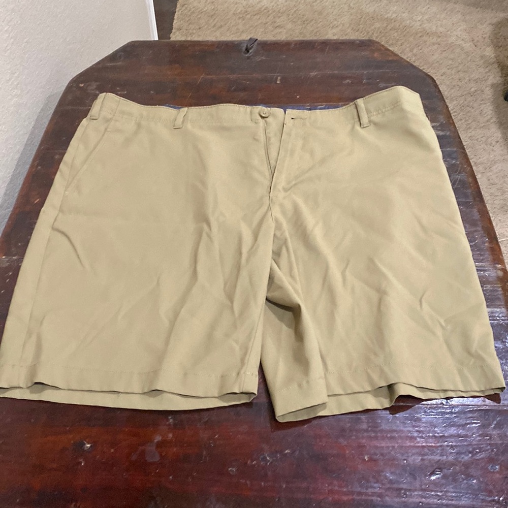 BCG shorts size 42